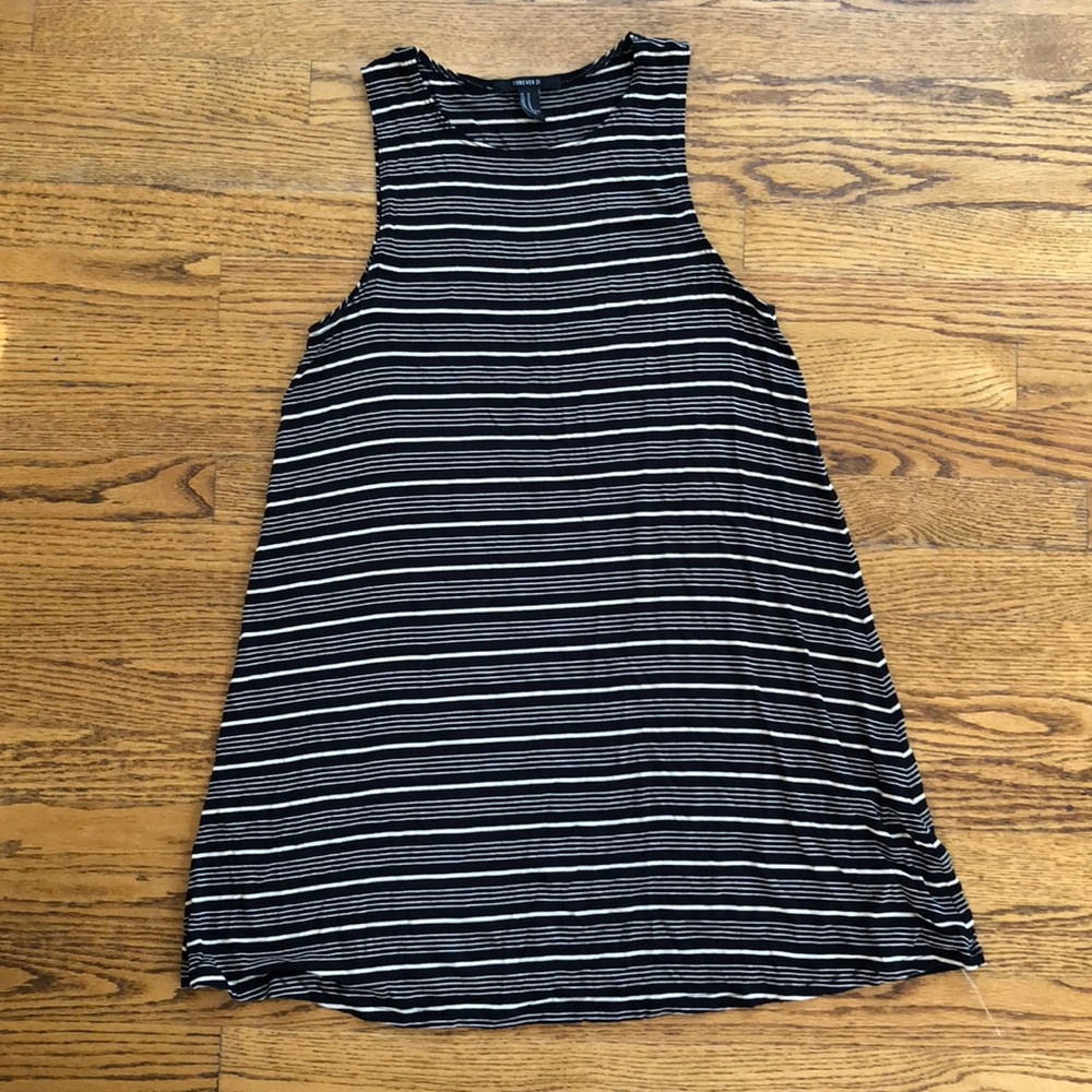 black and tan t-shirt dress